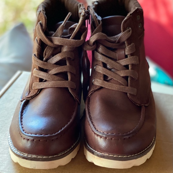 KIDS BOOTS 🥾 NWOB - Picture 2 of 9